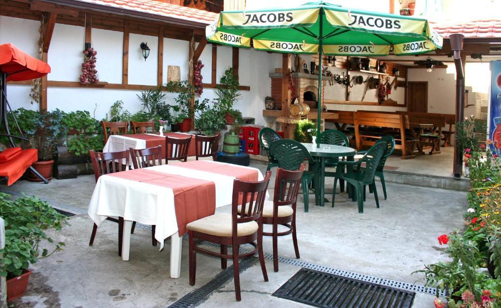 Family Hotel Zora Razlog Ngoại thất bức ảnh