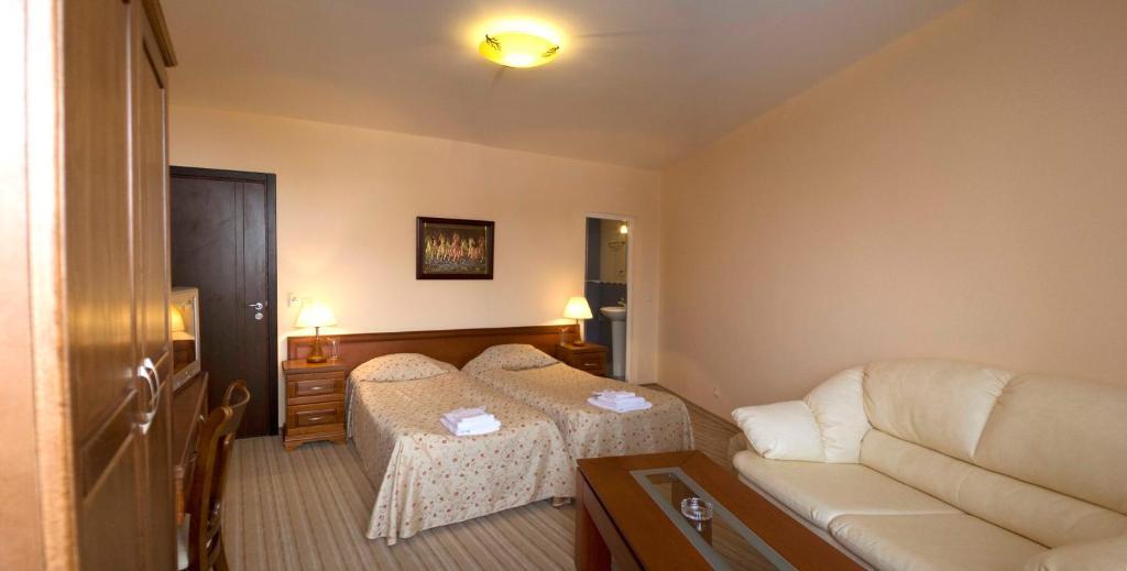 Family Hotel Zora Razlog Phòng bức ảnh