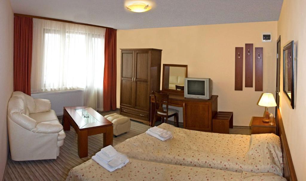 Family Hotel Zora Razlog Phòng bức ảnh