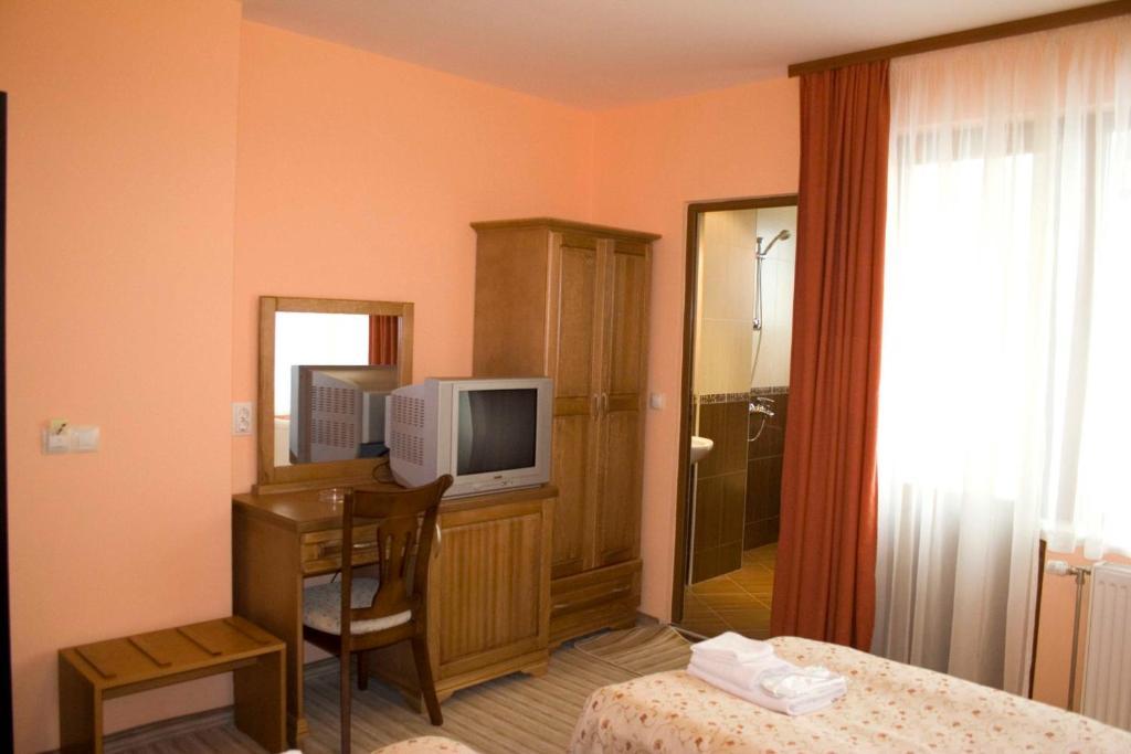 Family Hotel Zora Razlog Phòng bức ảnh