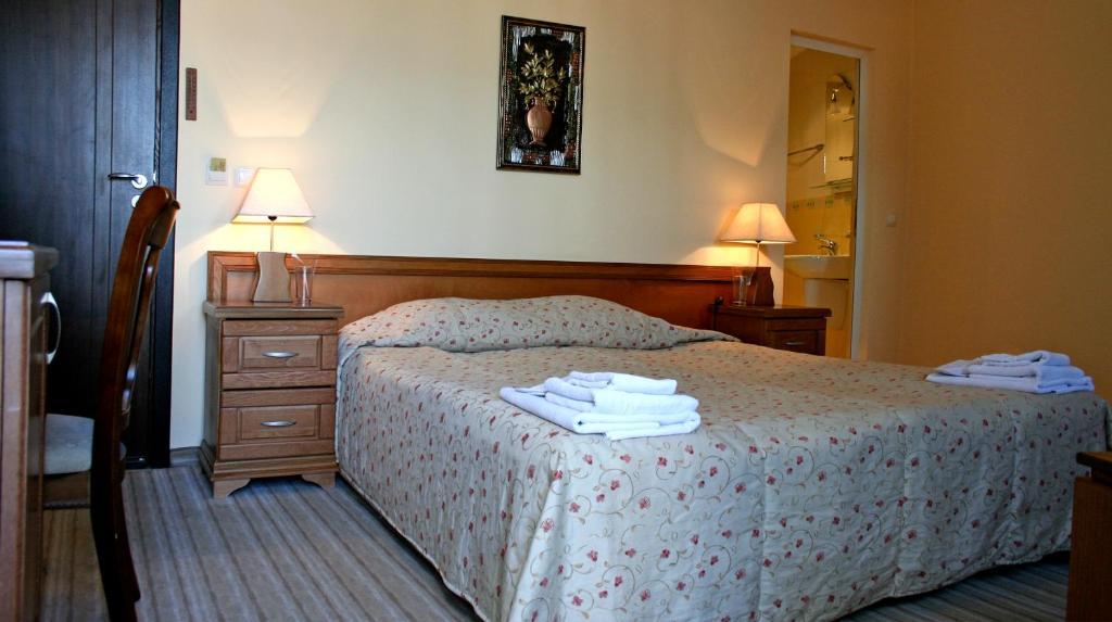 Family Hotel Zora Razlog Phòng bức ảnh
